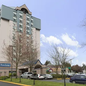 Отель Travelodge By Wyndham Vancouver Airport