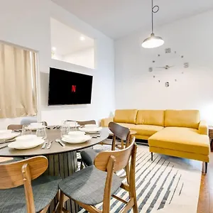 M11 Stylish & Modern 3br Downtown Mtl Montreal